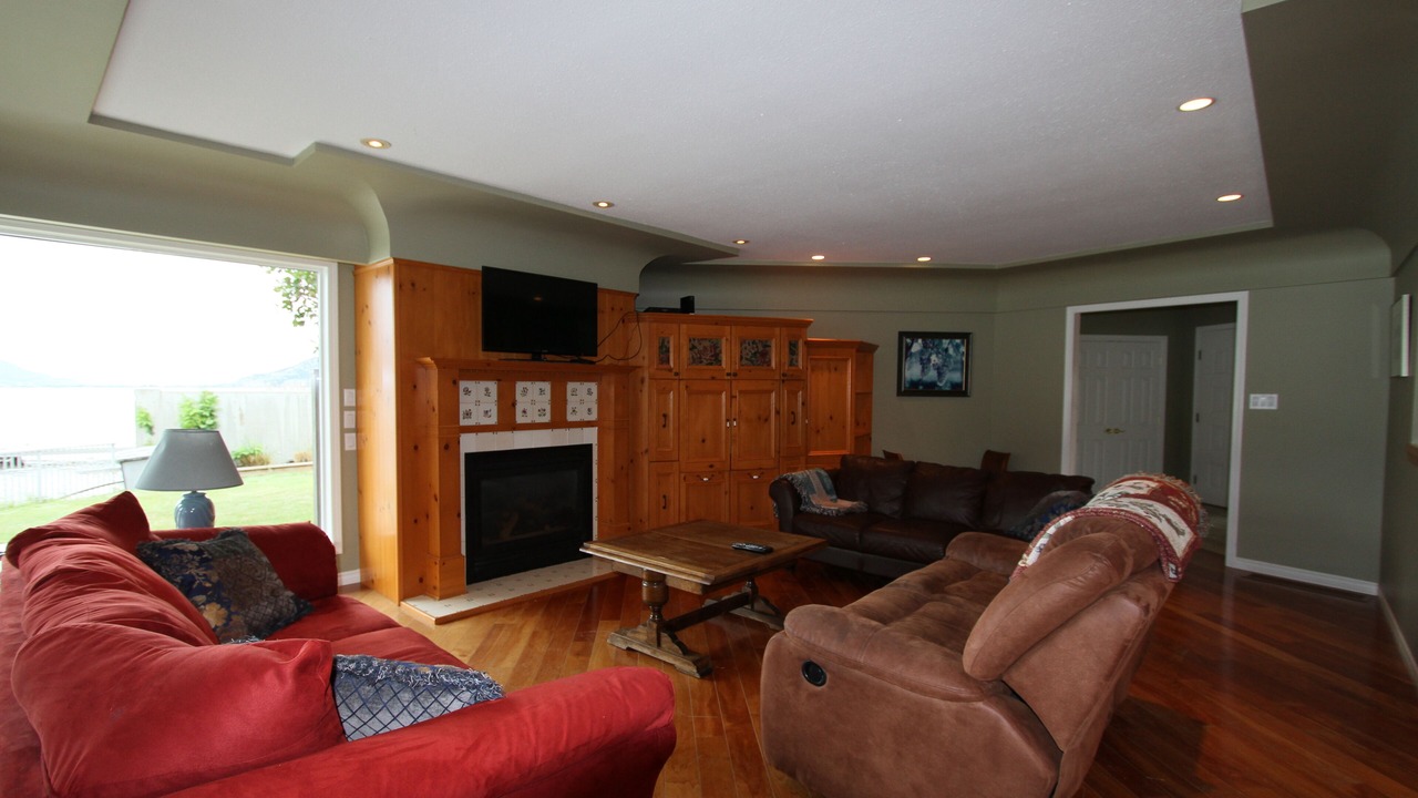 Photo of Livingroom in Okanagan-Similkameen