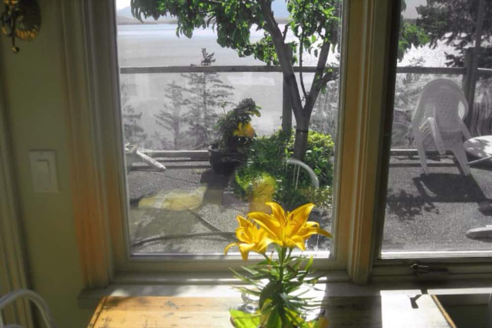 Photo of Patio Balcony in Salt Spring Island
