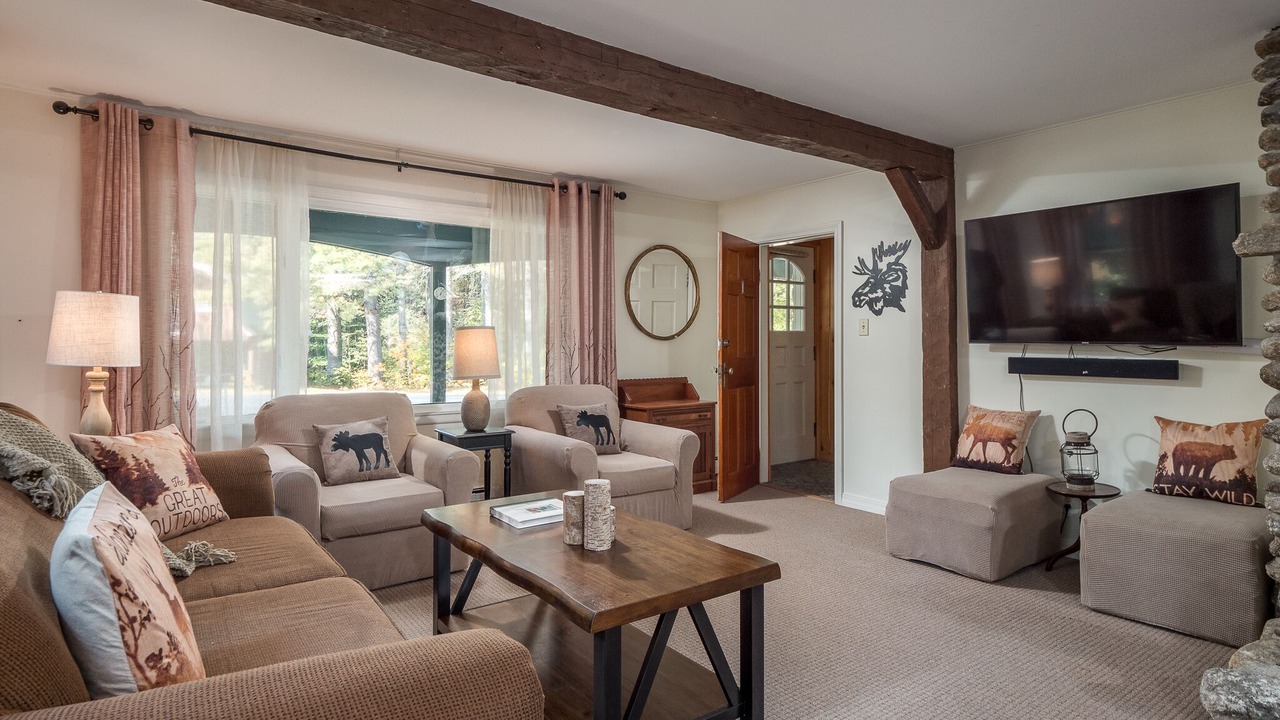 Photo of Livingroom in Sunday River Area