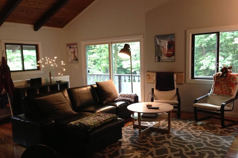 Photo of Livingroom in Jackson