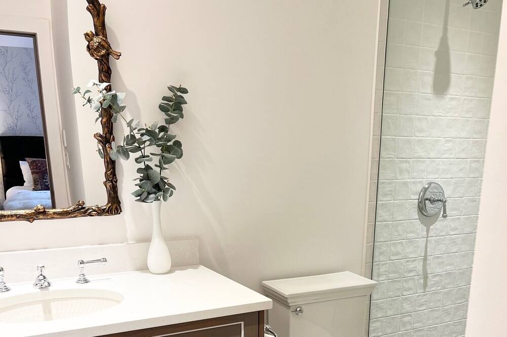 Photo of Bathroom in West End