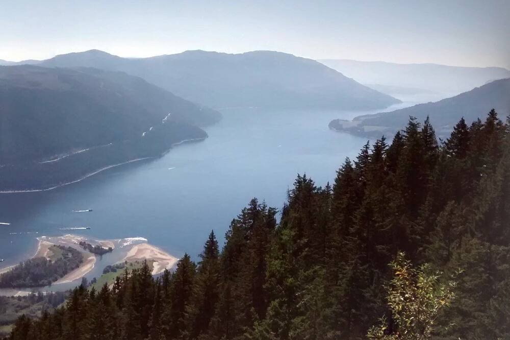Photo of Others in Sicamous