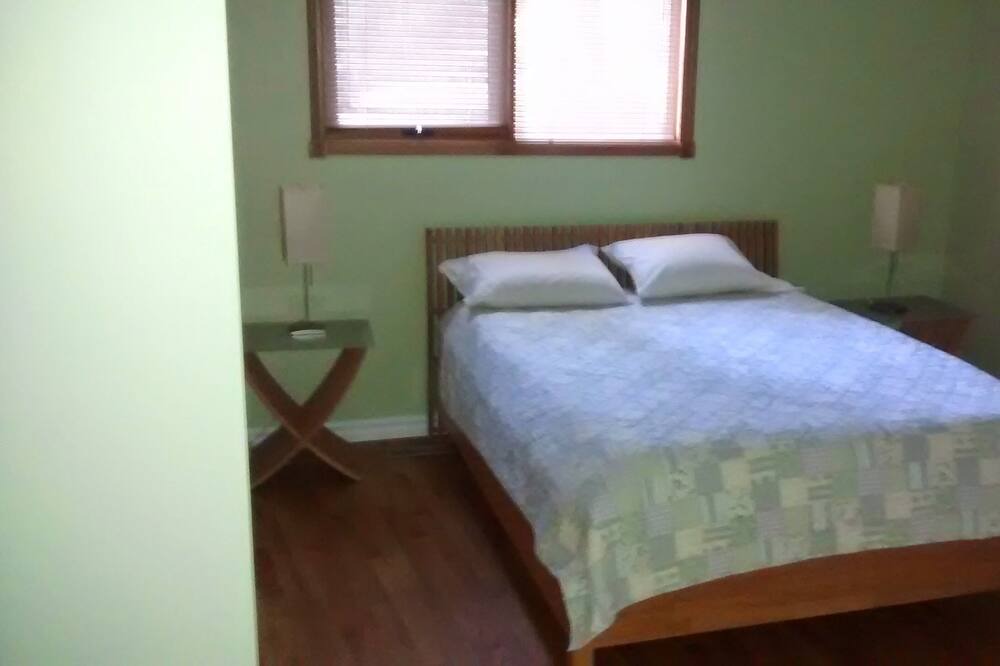 Photo of Bedroom in Sicamous
