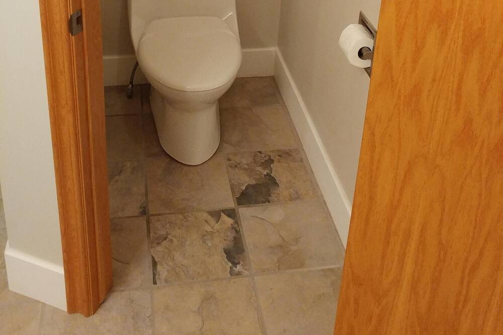 Photo of Bathroom in Sicamous
