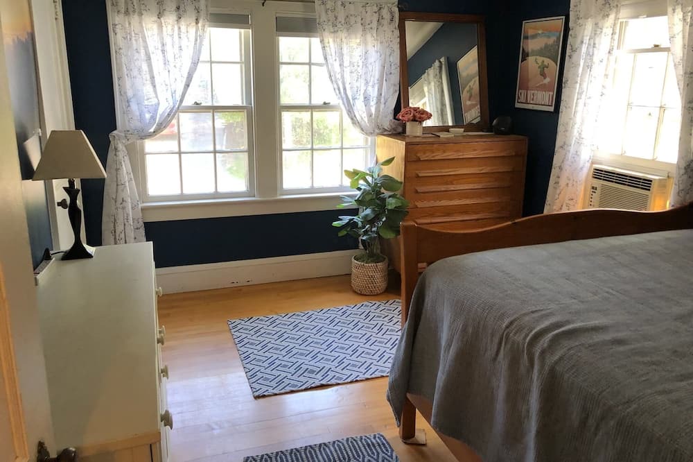 Photo of Bedroom in South End