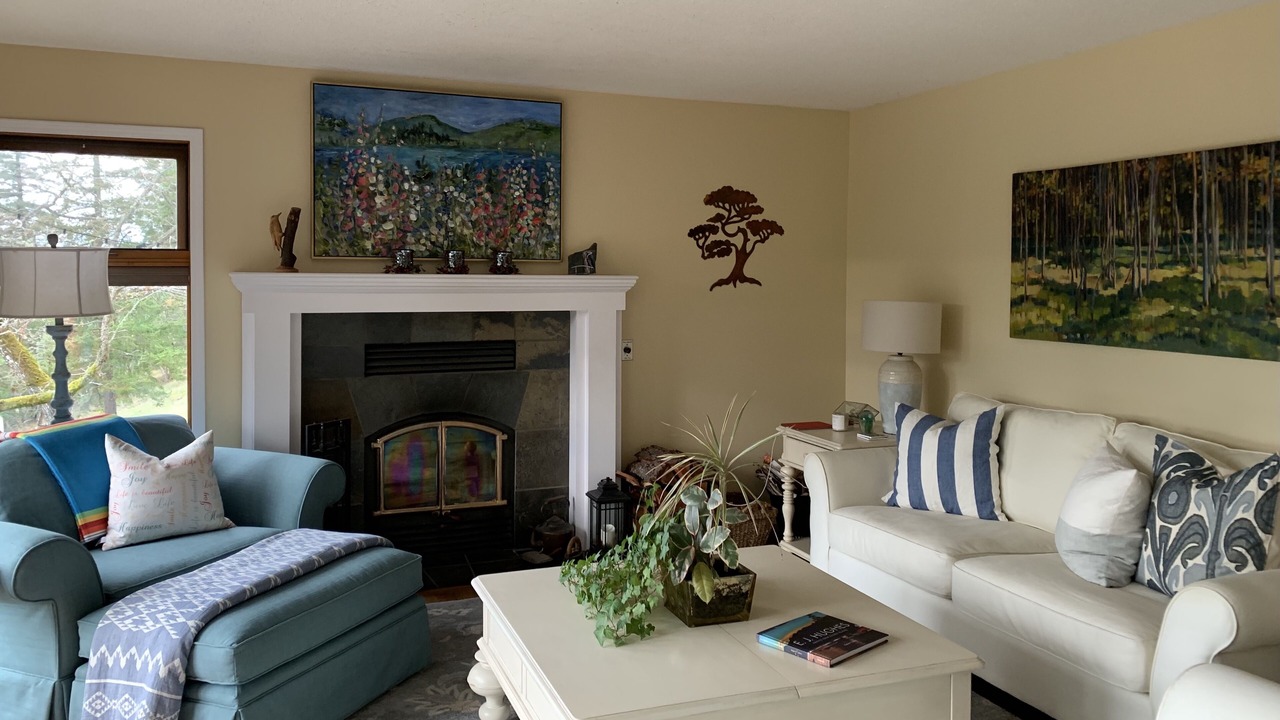 Photo of Livingroom in Salt Spring Island