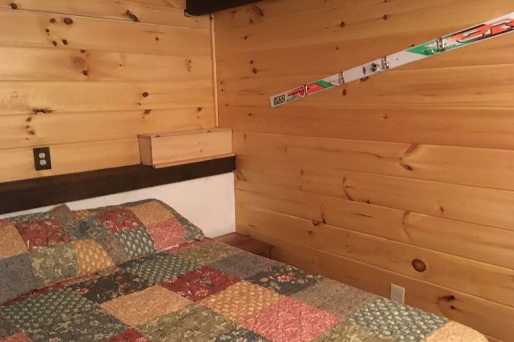 Photo of Bedroom in Bartlett
