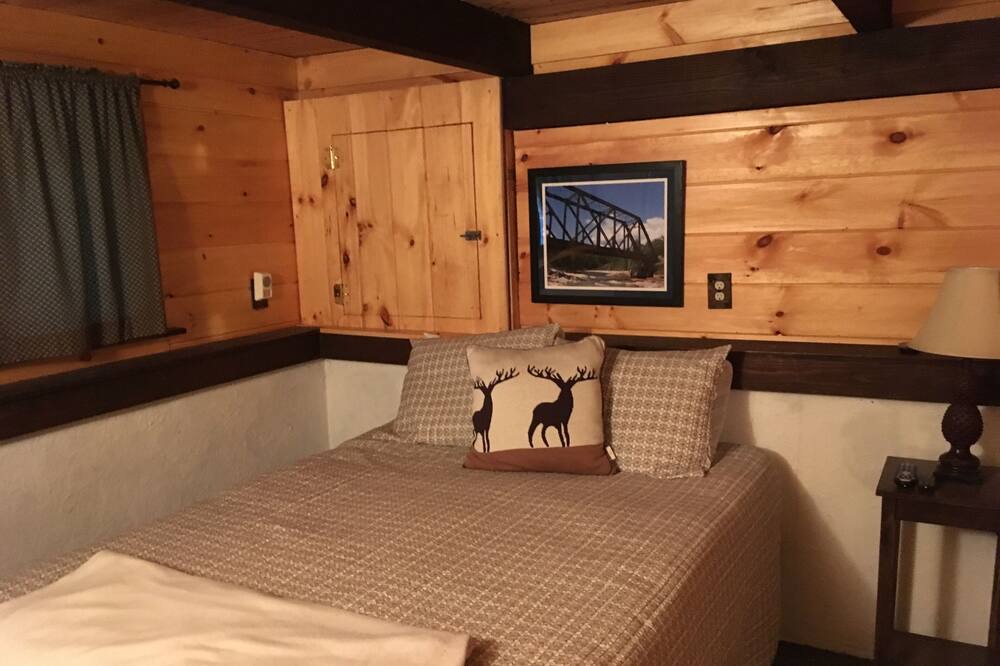 Photo of Bedroom in Bartlett