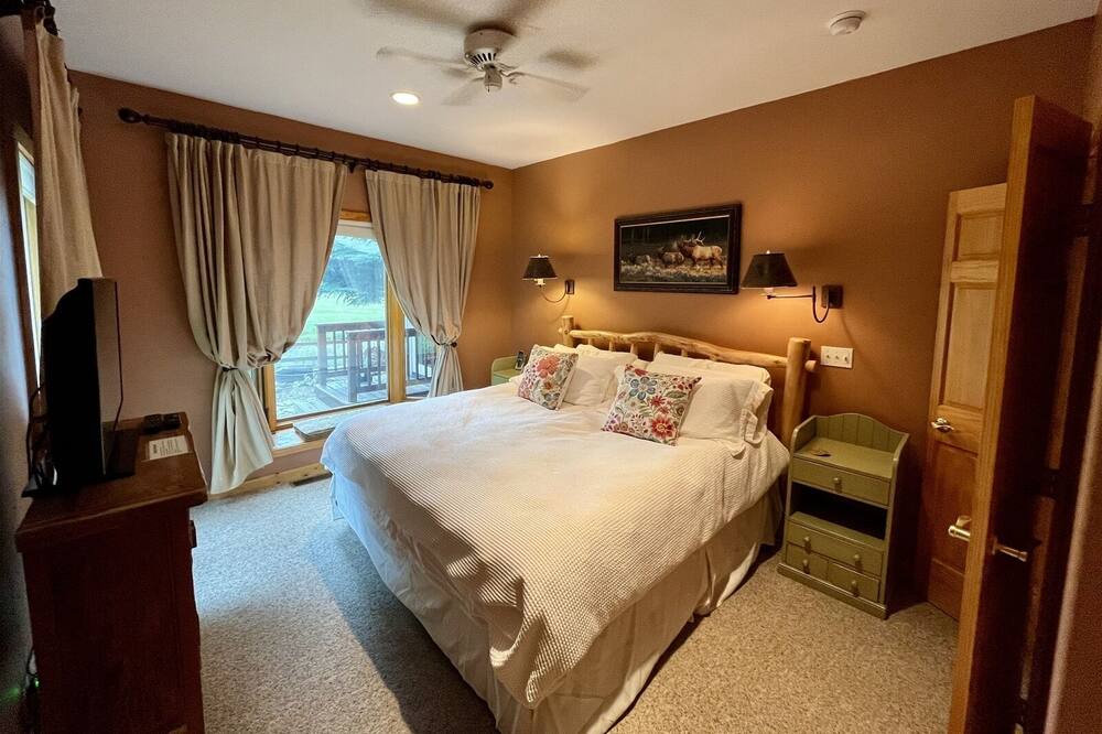 Photo of Bedroom in Crested Butte South