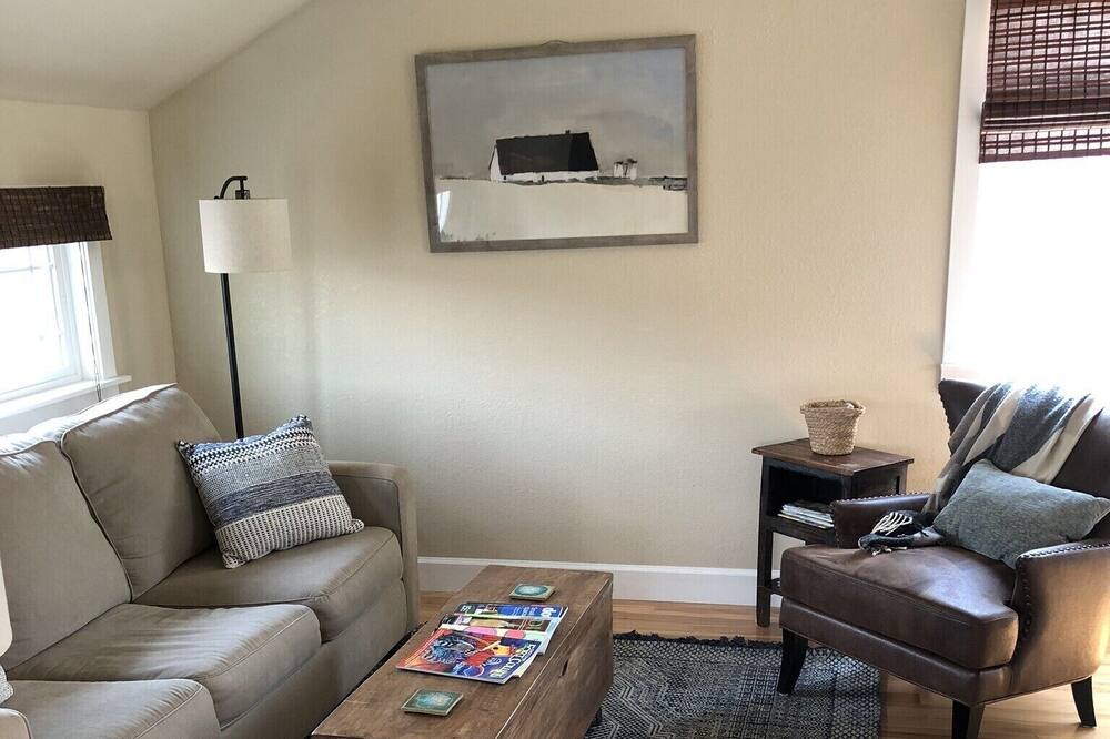 Photo of Livingroom in Rigden Farm