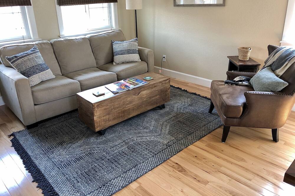 Photo of Livingroom in Rigden Farm