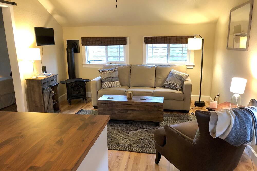 Photo of Livingroom in Rigden Farm