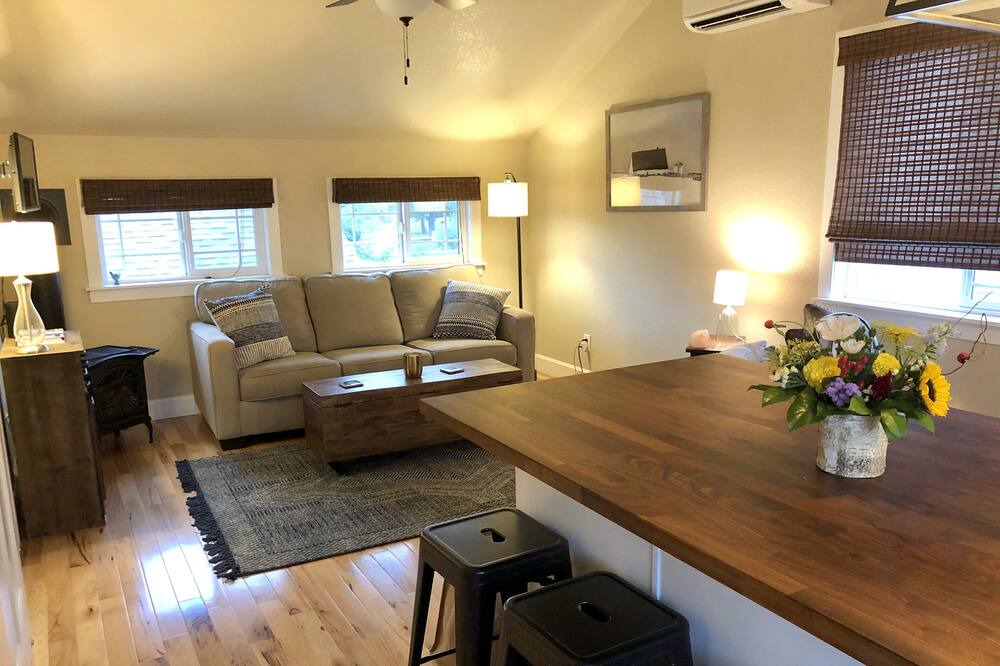 Photo of Livingroom in Rigden Farm