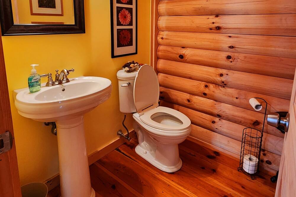 Photo of Bathroom in Corinth