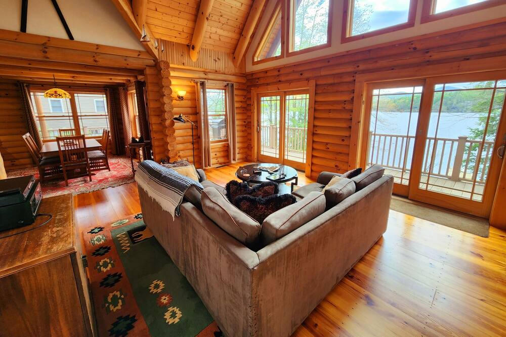 Photo of Livingroom in Corinth