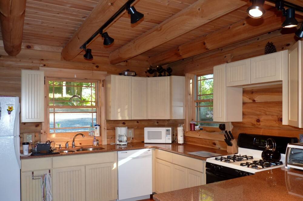 Photo of Kitchen in Corinth