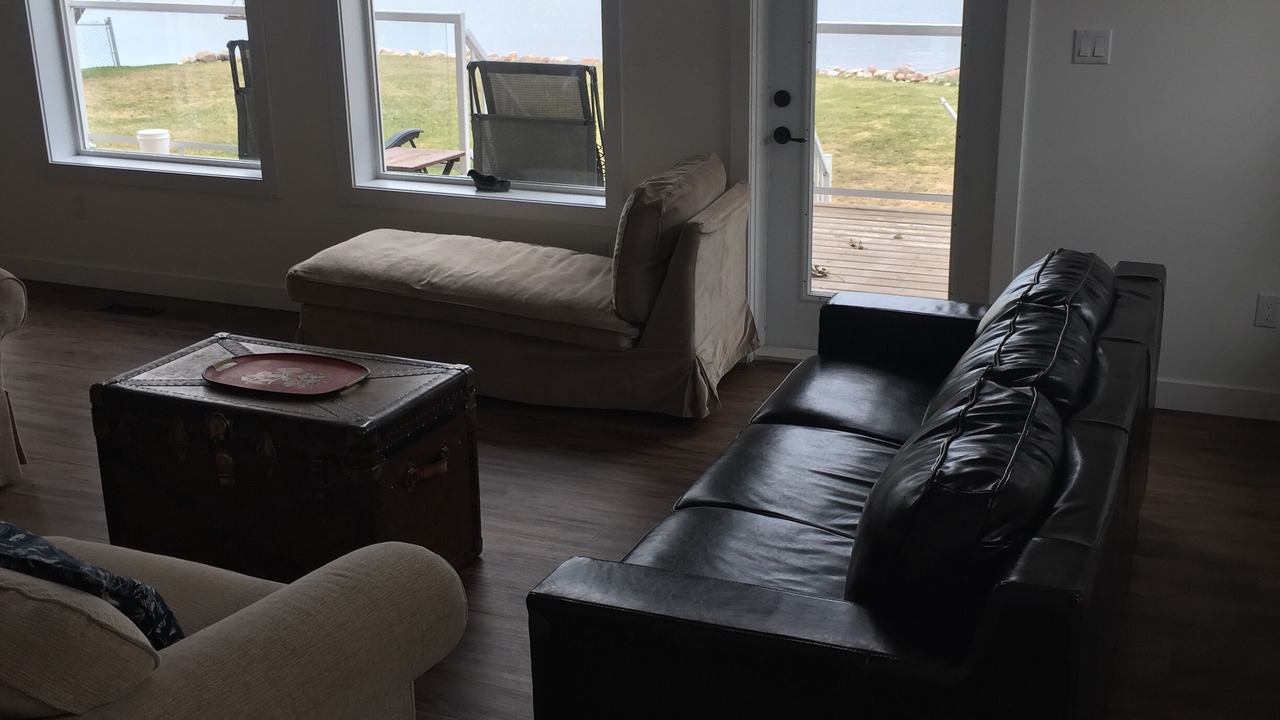 Photo of Livingroom in Alberta Beach