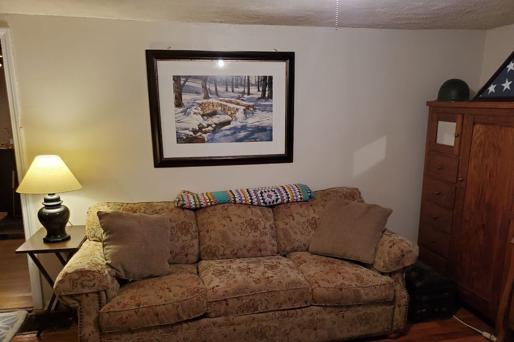 Photo of Livingroom in Groveton