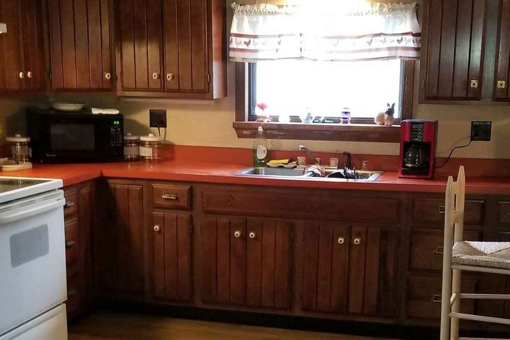 Photo of Kitchen in Groveton