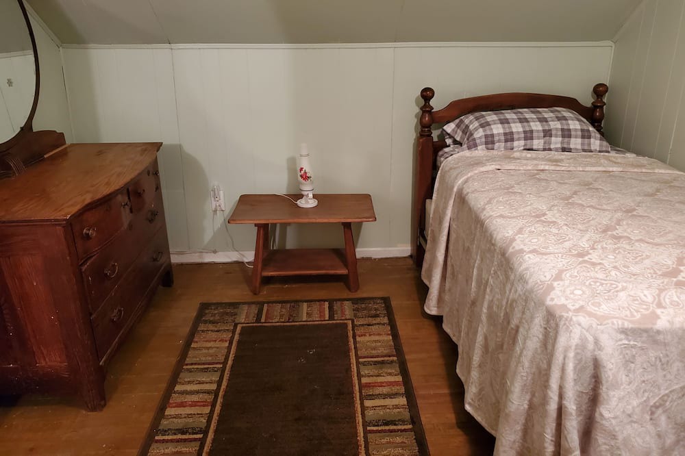 Photo of Bedroom in Groveton