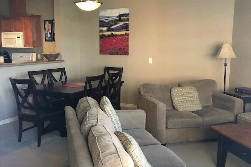 Photo of Livingroom in Central Okanagan