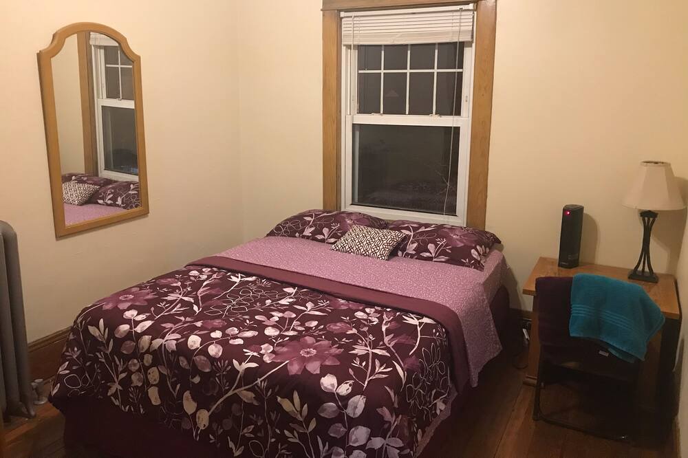Photo of Bedroom in Little Italy