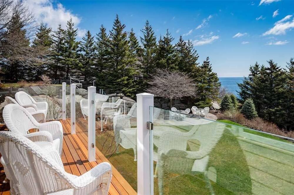 Photo of Patio Balcony in York Beach