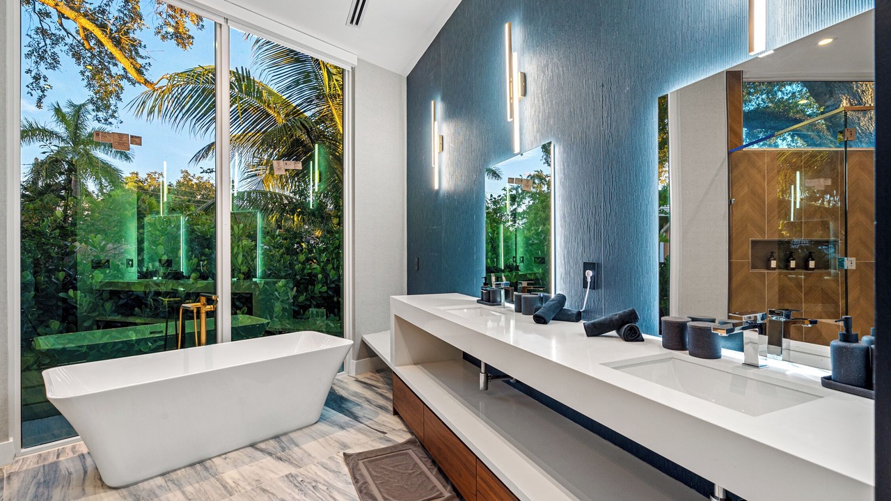 Photo of Bathroom in Ojus