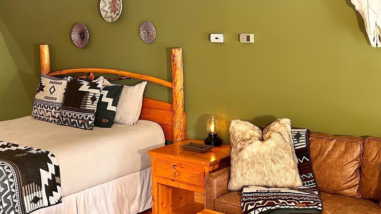 Photo of Bedroom in Division No. 9