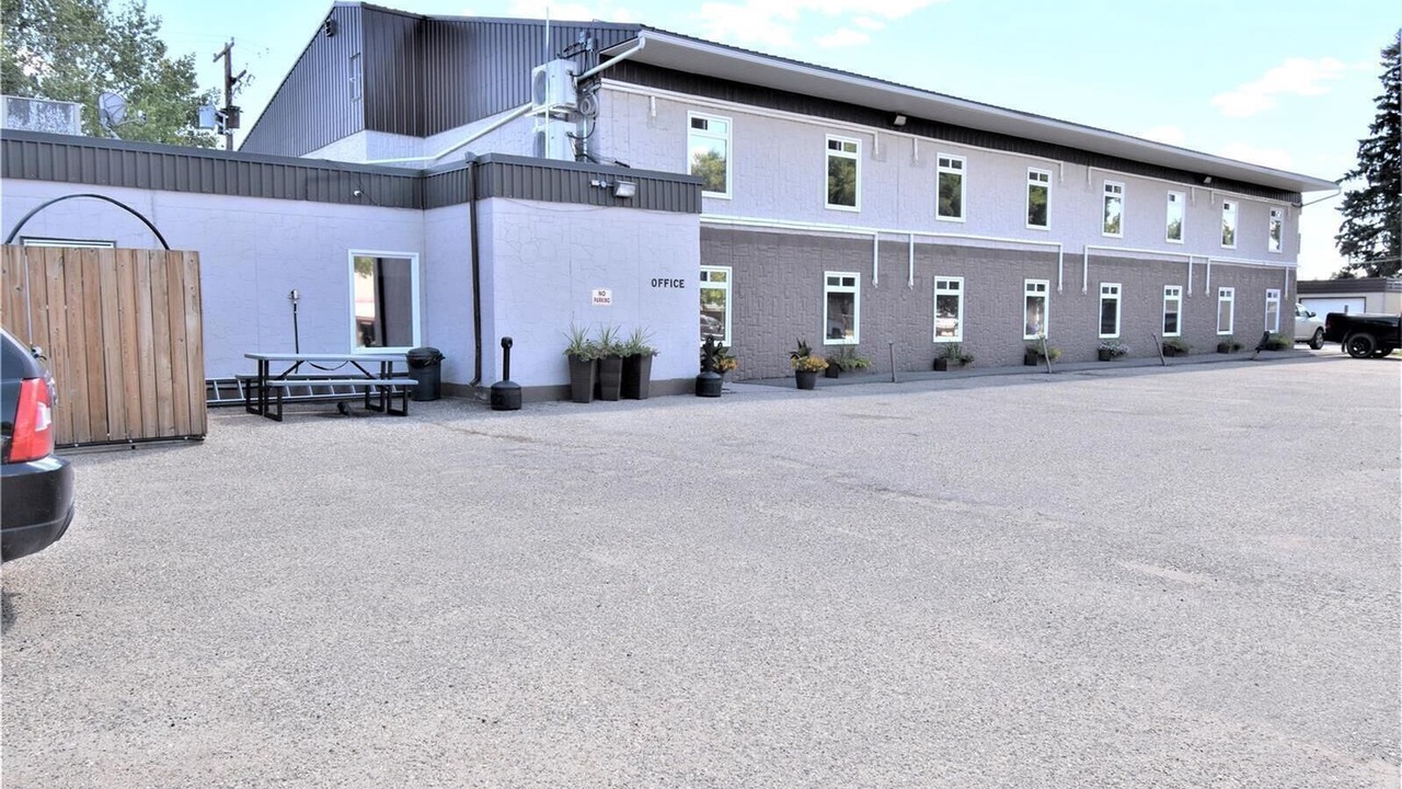 Photo of Outdoor in Maple Creek