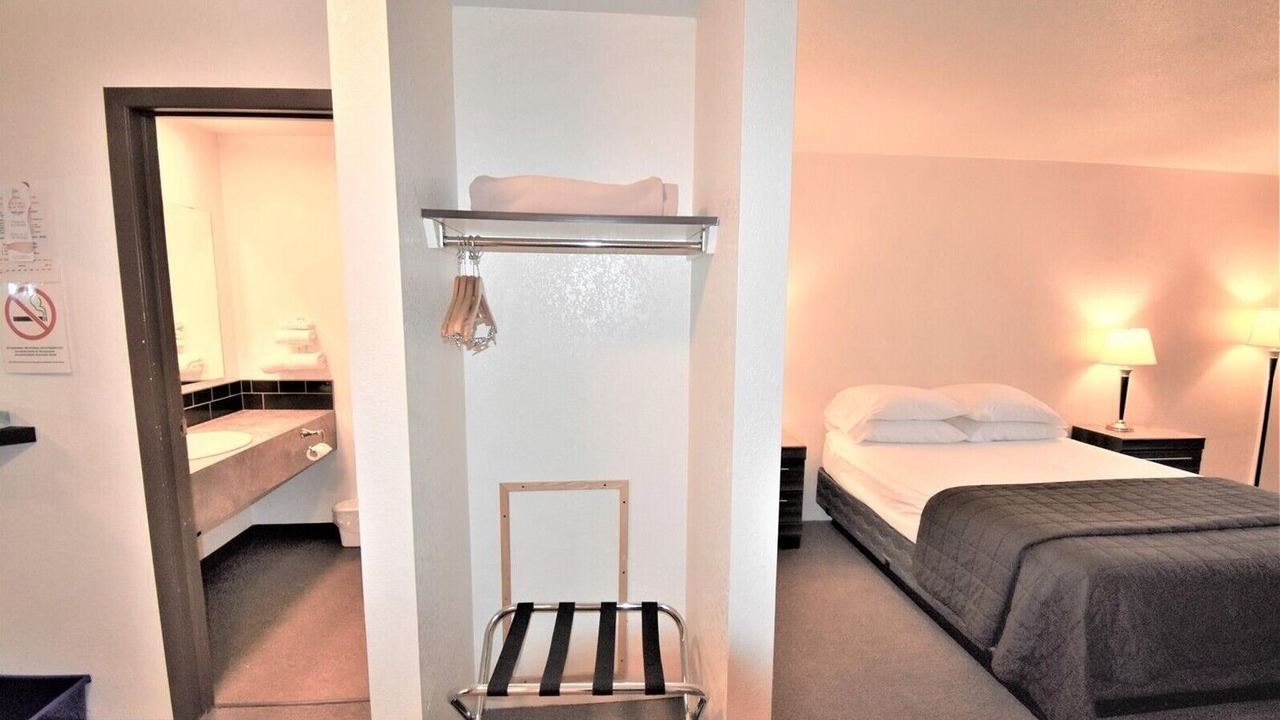 Photo of Bathroom in Maple Creek