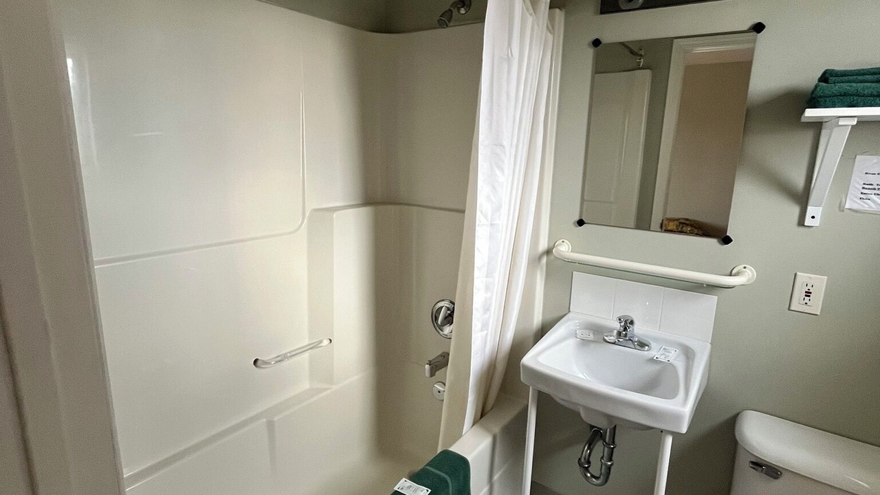 Photo of Bathroom in Sylvan Lake