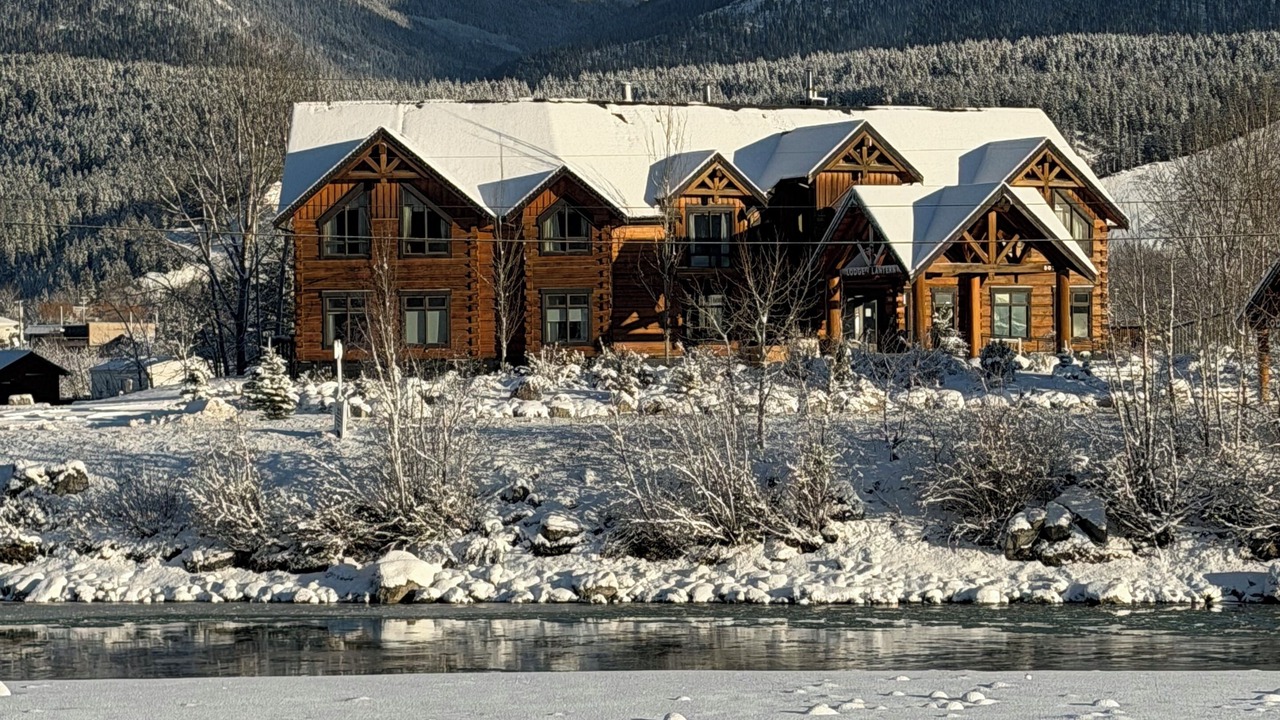 Photo of Outdoor in Golden