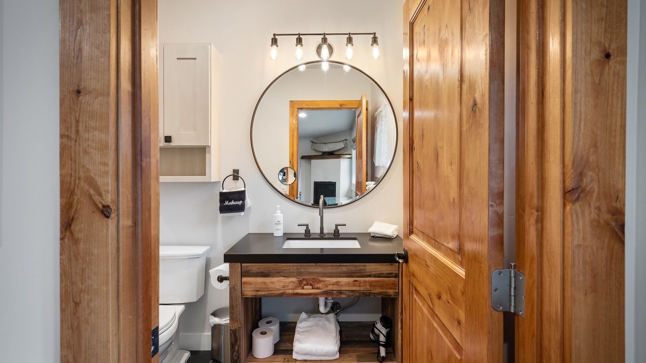 Photo of Bathroom in Grand Lake
