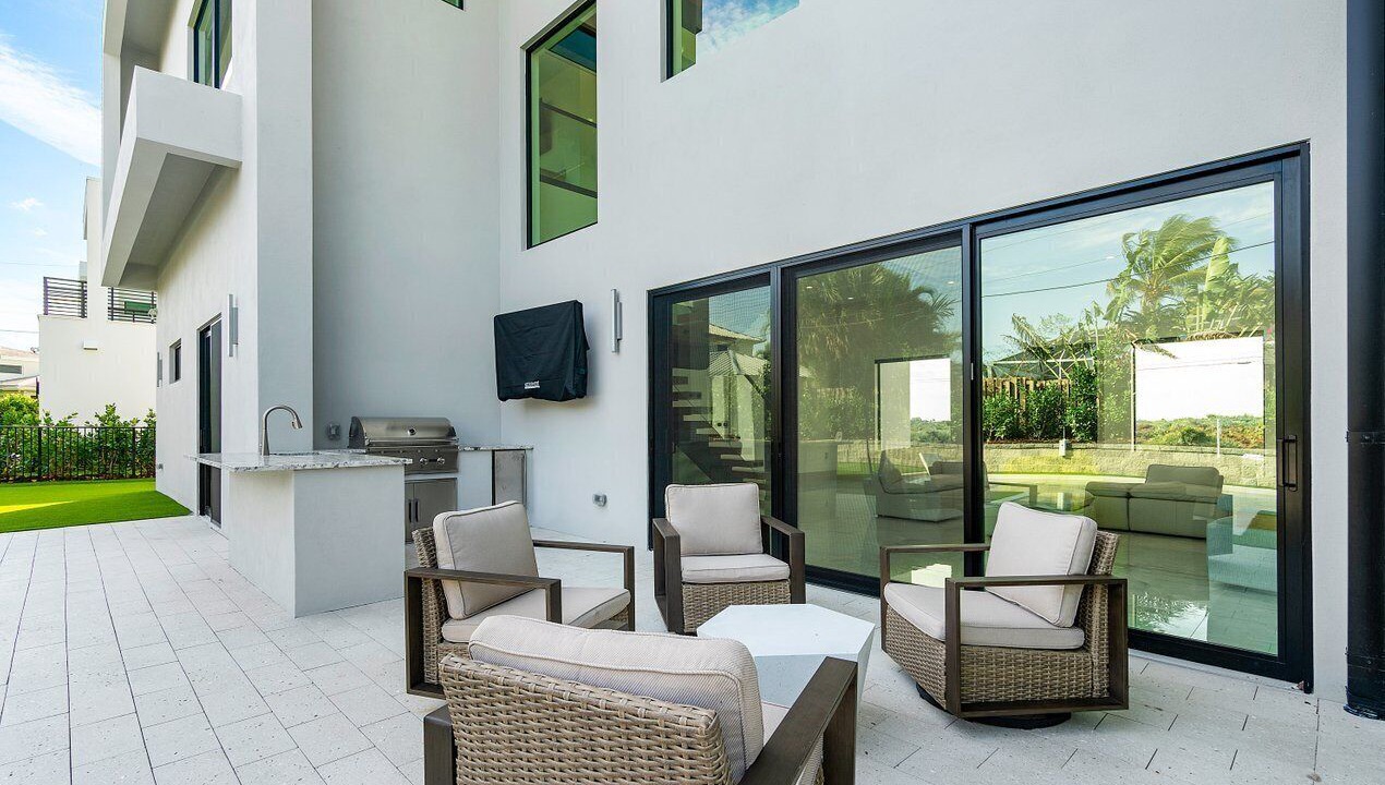 Photo of Patio Balcony in Juno Beach