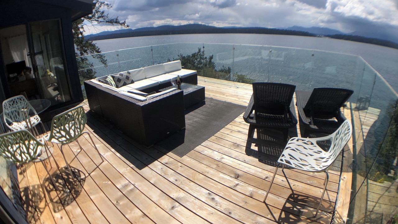 Photo of Patio Balcony in Galiano