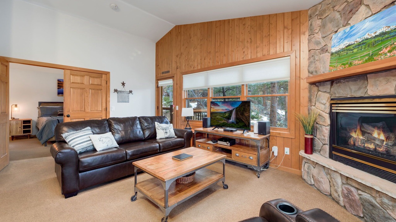 Photo of Livingroom in Estes Park