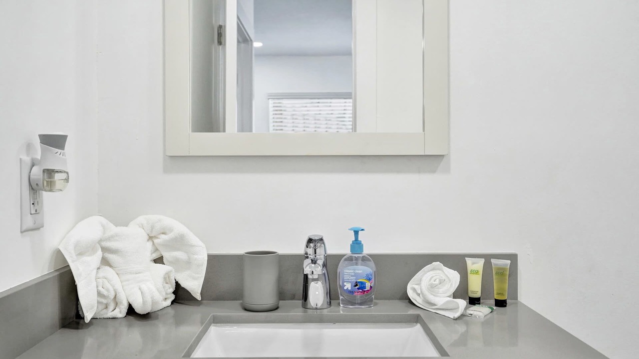 Photo of Bathroom in Hollywood