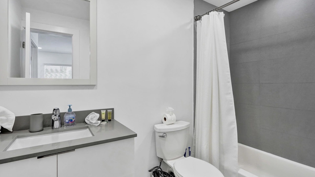 Photo of Bathroom in Hollywood