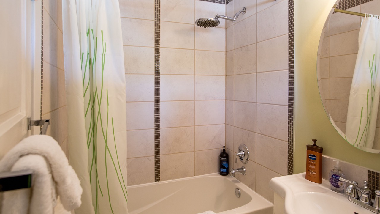 Photo of Bathroom in Drumheller