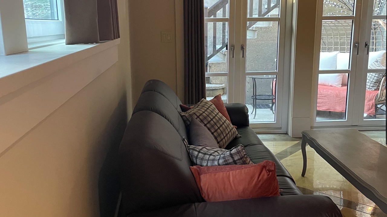 Photo of Livingroom in Burnaby