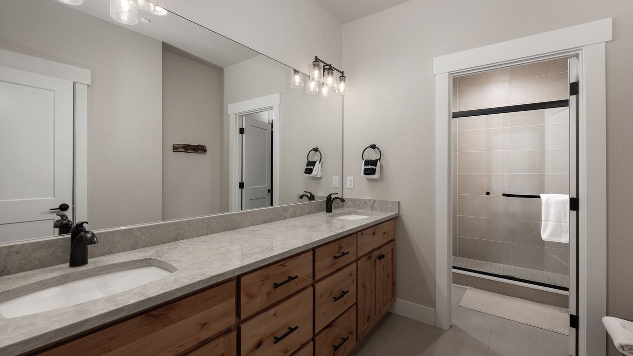 Photo of Bathroom in Rendezvous