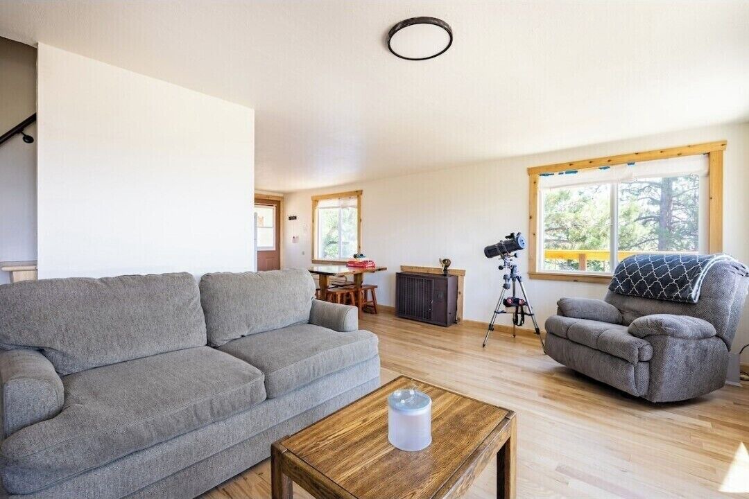 Photo of Livingroom in Howard