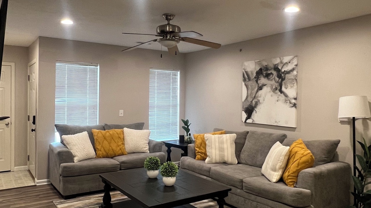 Photo of Livingroom in Strongsville