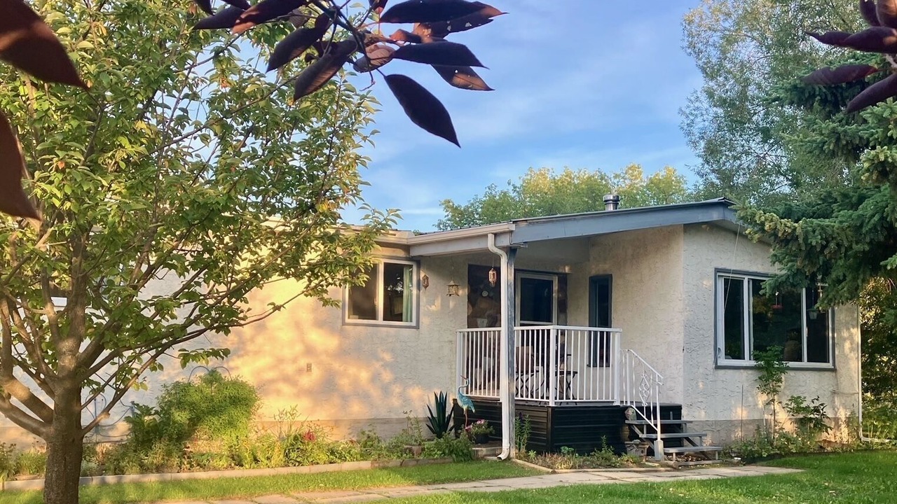Photo of Outdoor in Division No. 11