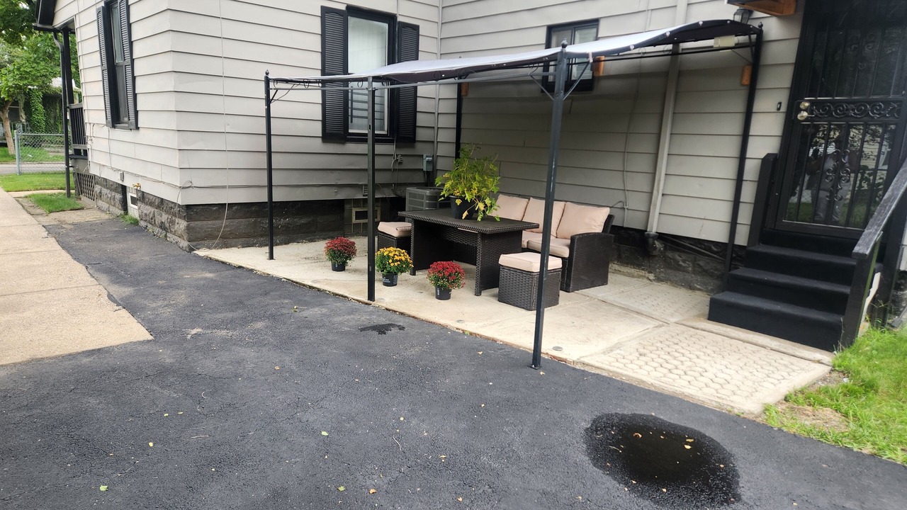 Photo of Outdoor in South Broadway