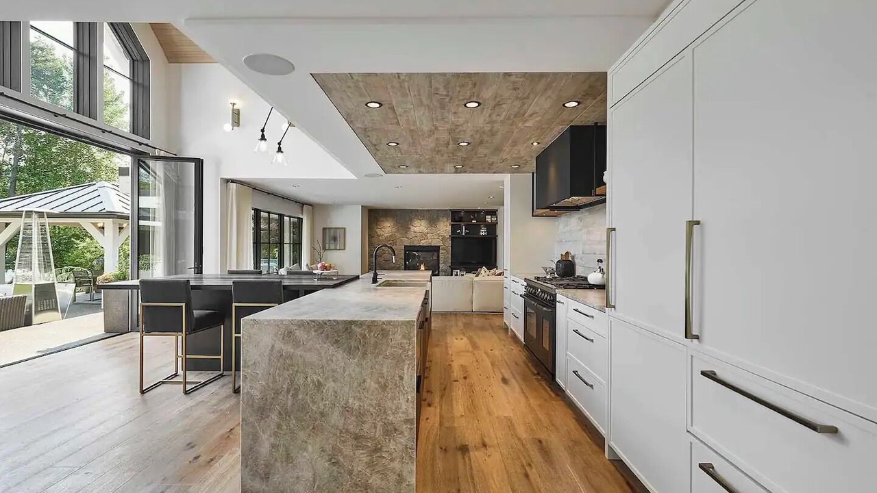 Photo of Kitchen in Shawnigan Lake