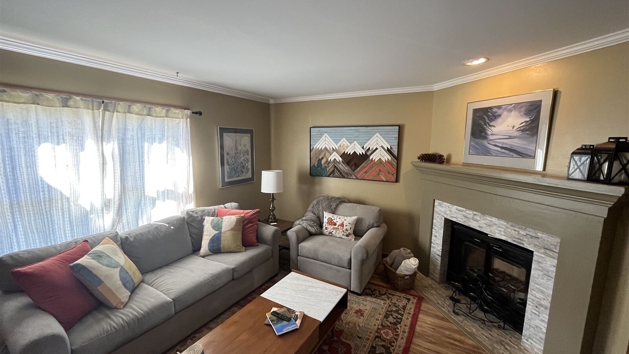 Photo of Livingroom in Crested Butte South