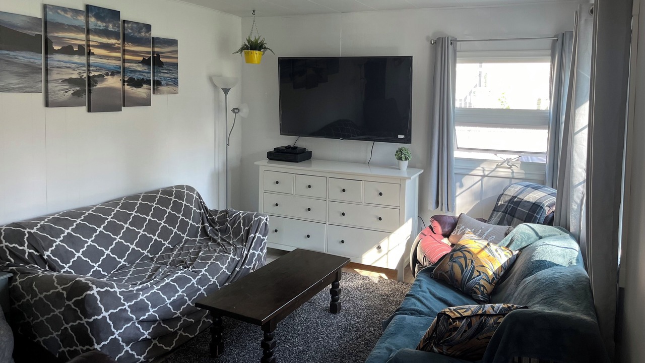 Photo of Livingroom in Alberta Beach