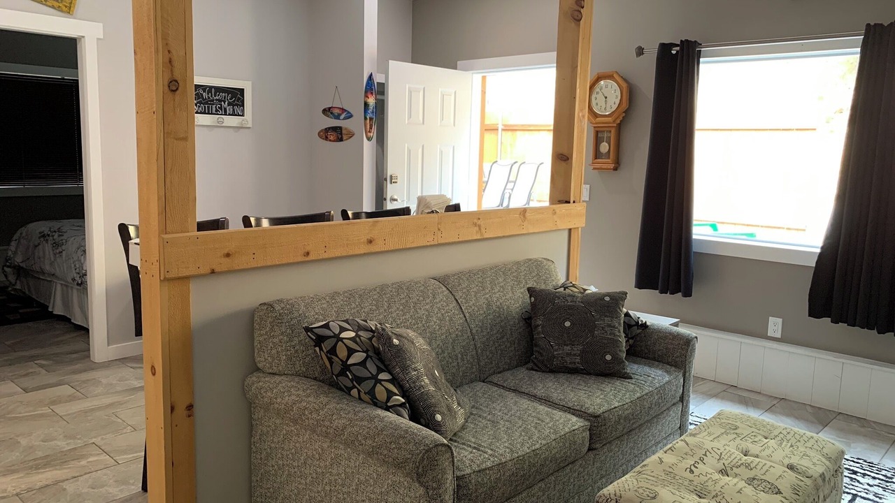 Photo of Livingroom in Robson